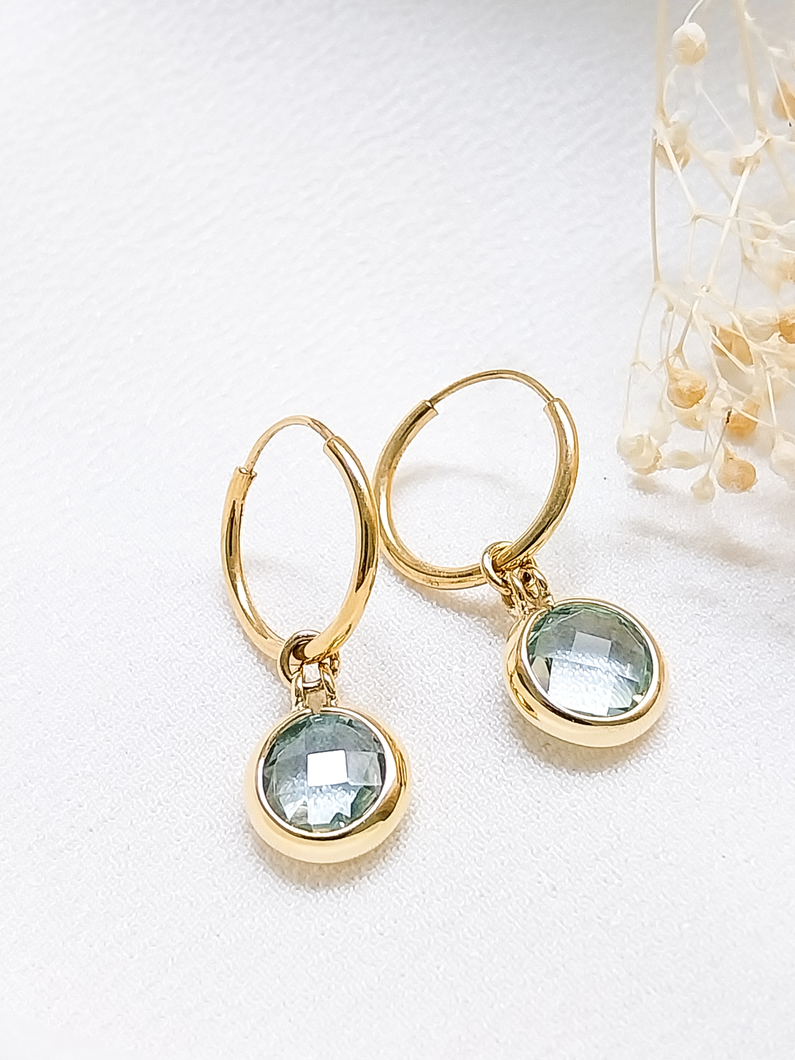 aros con gemas naturales