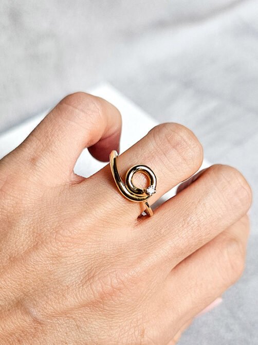 Anillo fino con diamante